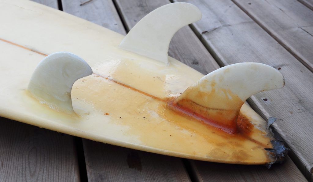 glued surfboard fin