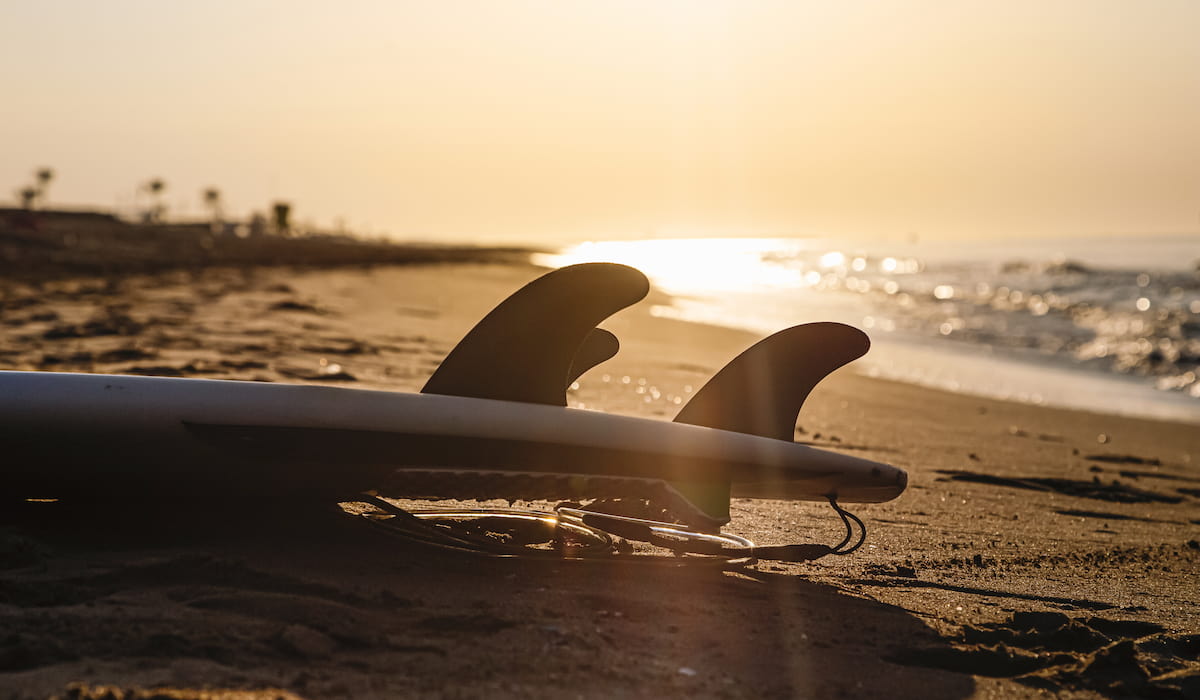 What's the Difference Between 1 Fin and 3 Fins on a Surfboard? - Paddle Zen